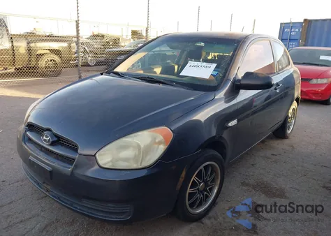 2007 Hyundai Accent Gs z USA, uszkodzony, nr VIN KMHCM36C47U054419